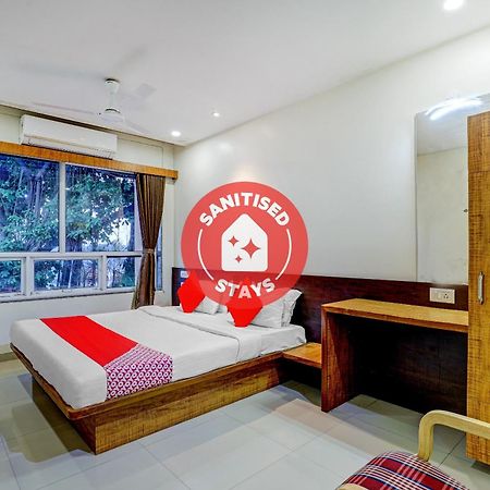 Oyo 77491 Hotel Shreenath Valsad Exterior photo