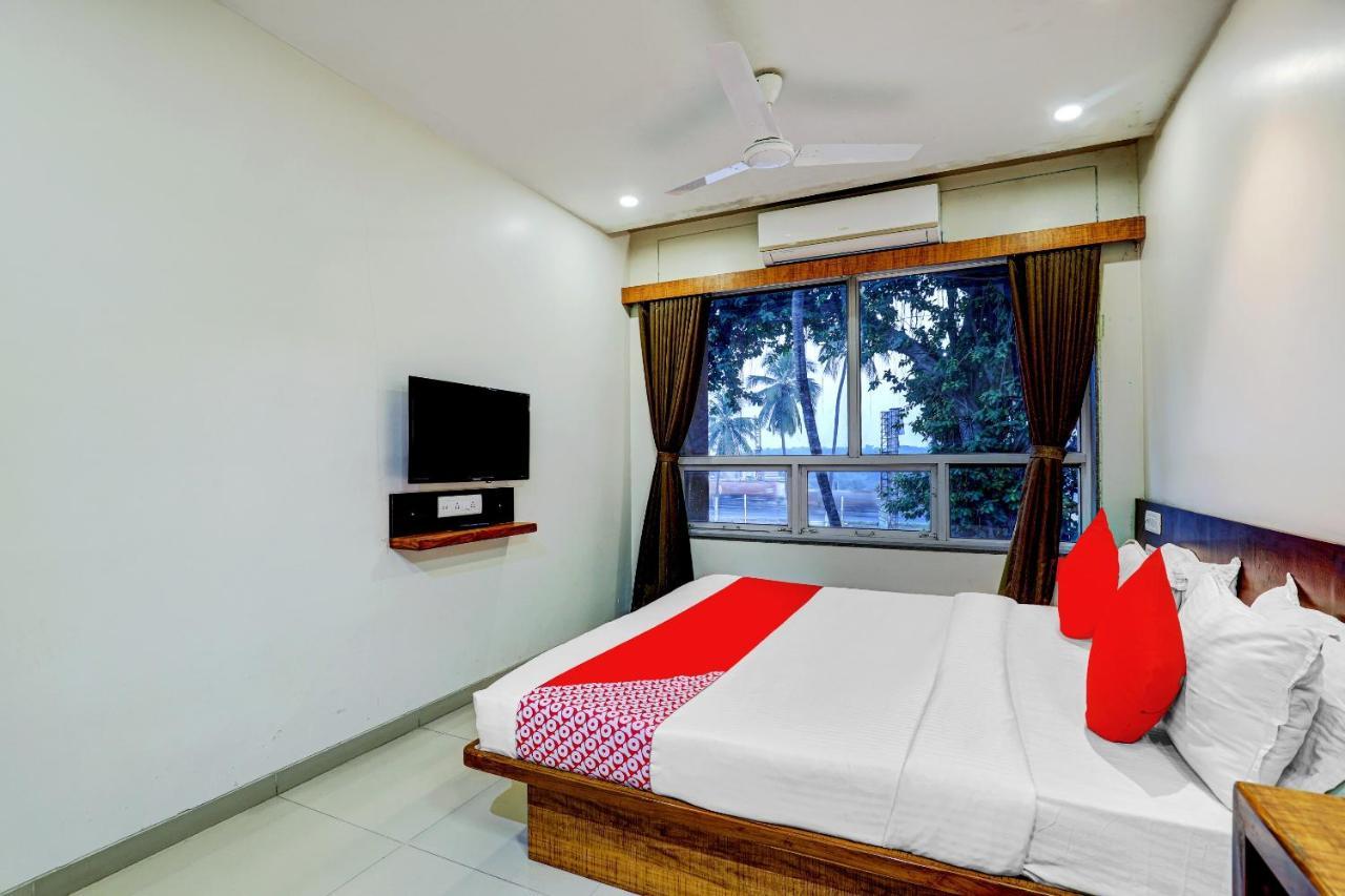 Oyo 77491 Hotel Shreenath Valsad Exterior photo