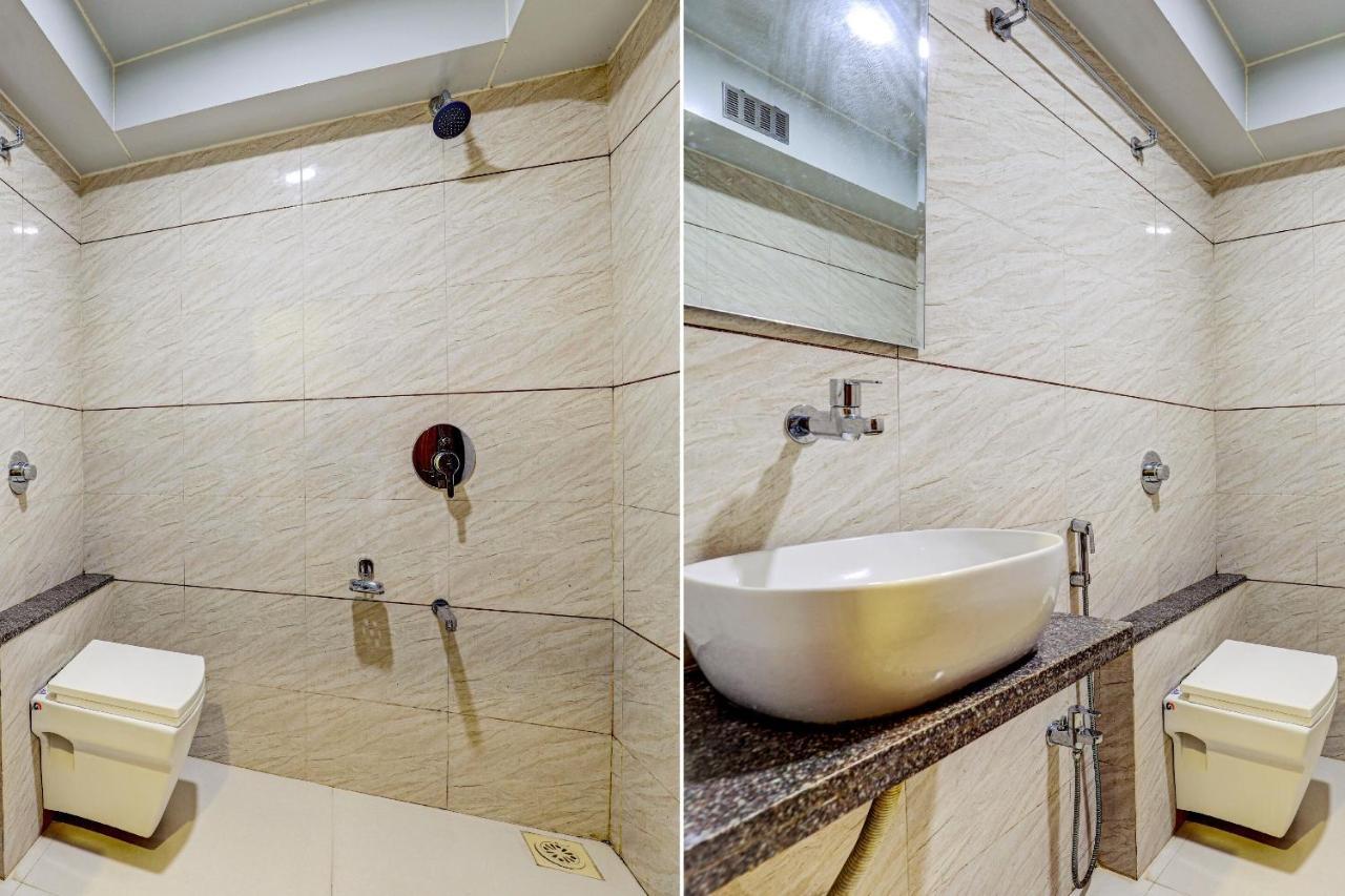 Oyo 77491 Hotel Shreenath Valsad Exterior photo